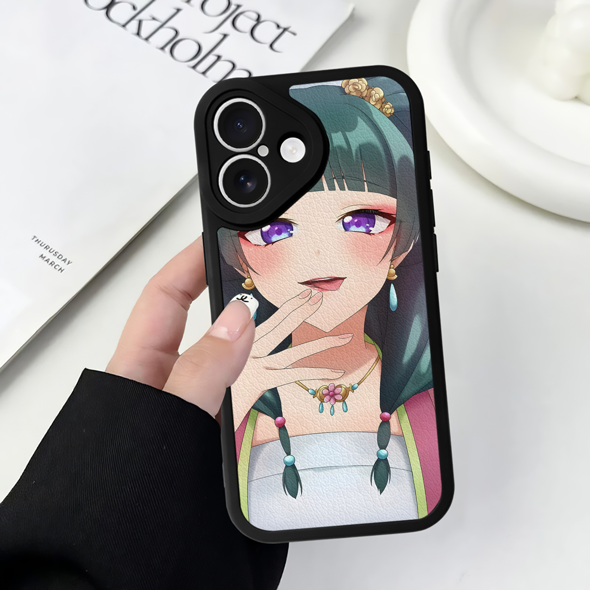（画像用） 薬屋のひとりごと The Apothecary Diaries 【iPhone 16シリーズ対応】シリコンスマホケース（レザー調） 材質：シリコン
